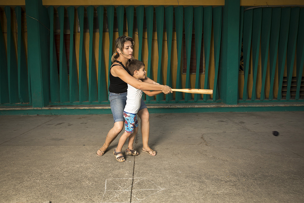 Instagramのフォロワーが335,000人以上というほど、多くの人にその作品を愛されているIra Blockは、アメリカで最も歴史がながい写真情報誌「ナショナルジオグラフィック」に数多くの作品を発表してきた国際的に有名な写真家です。